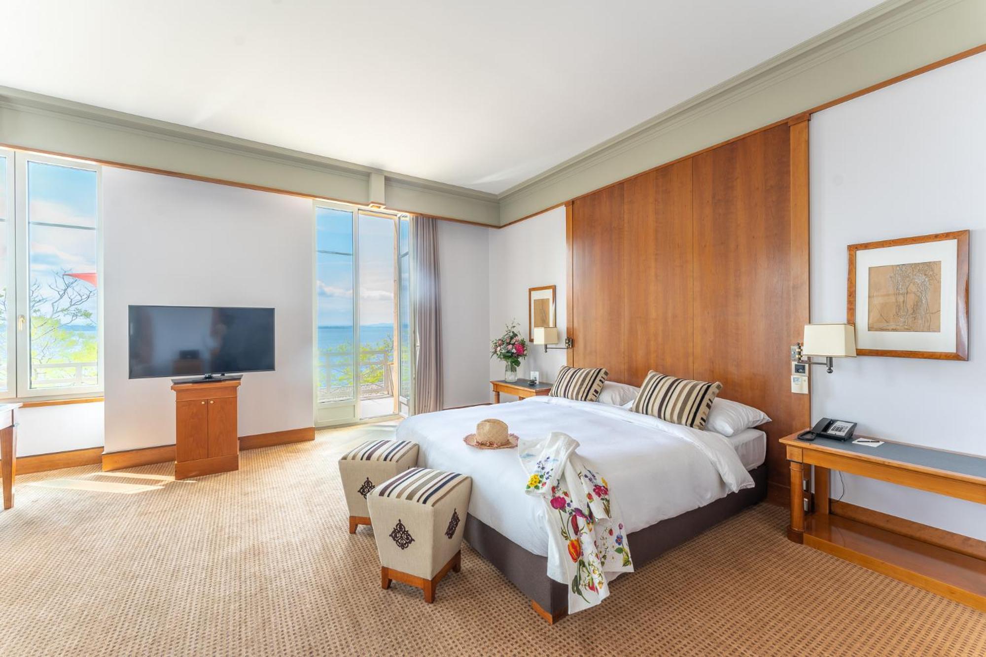 Beau Rivage Hotel Neuchâtel Dış mekan fotoğraf A bedroom at the hotel