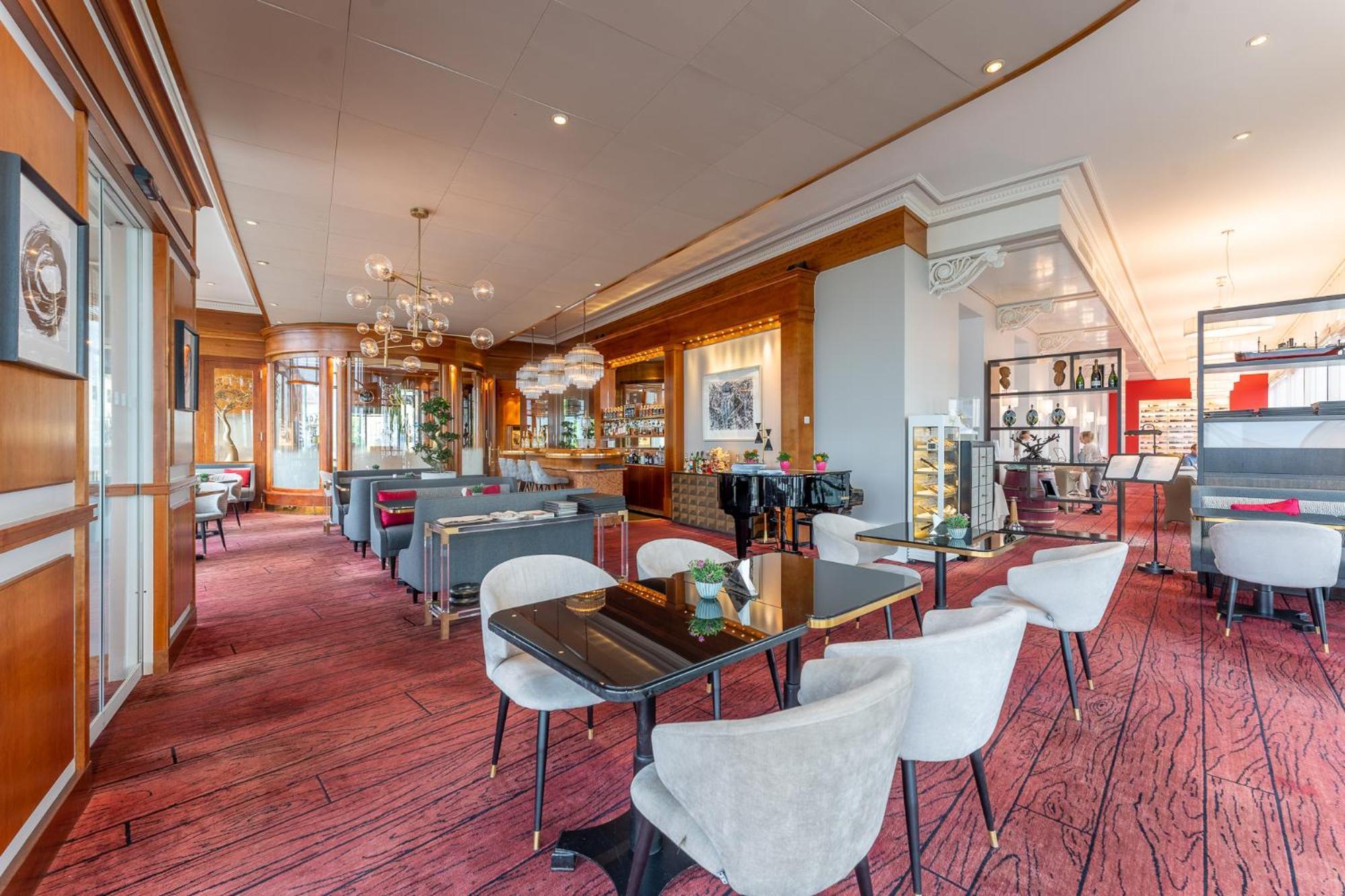 Beau Rivage Hotel Neuchâtel Dış mekan fotoğraf The Club at Hong Kong International Airport