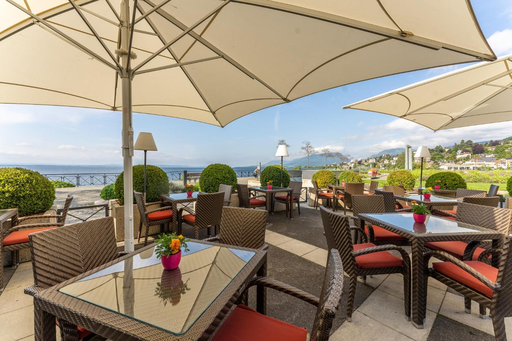 Beau Rivage Hotel Neuchâtel Dış mekan fotoğraf The Terrace at the Hotel