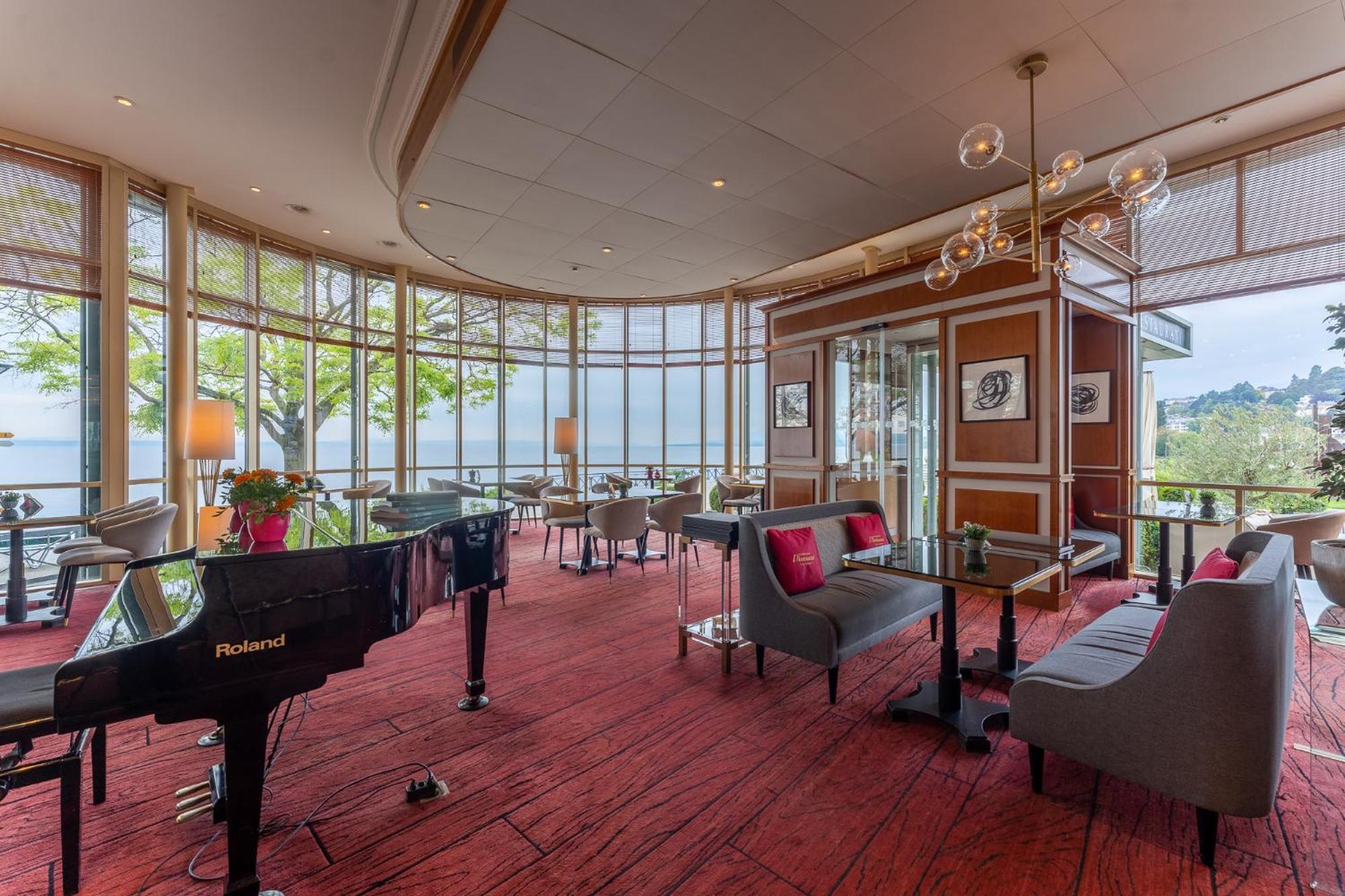 Beau Rivage Hotel Neuchâtel Dış mekan fotoğraf Club Lounge at the hotel