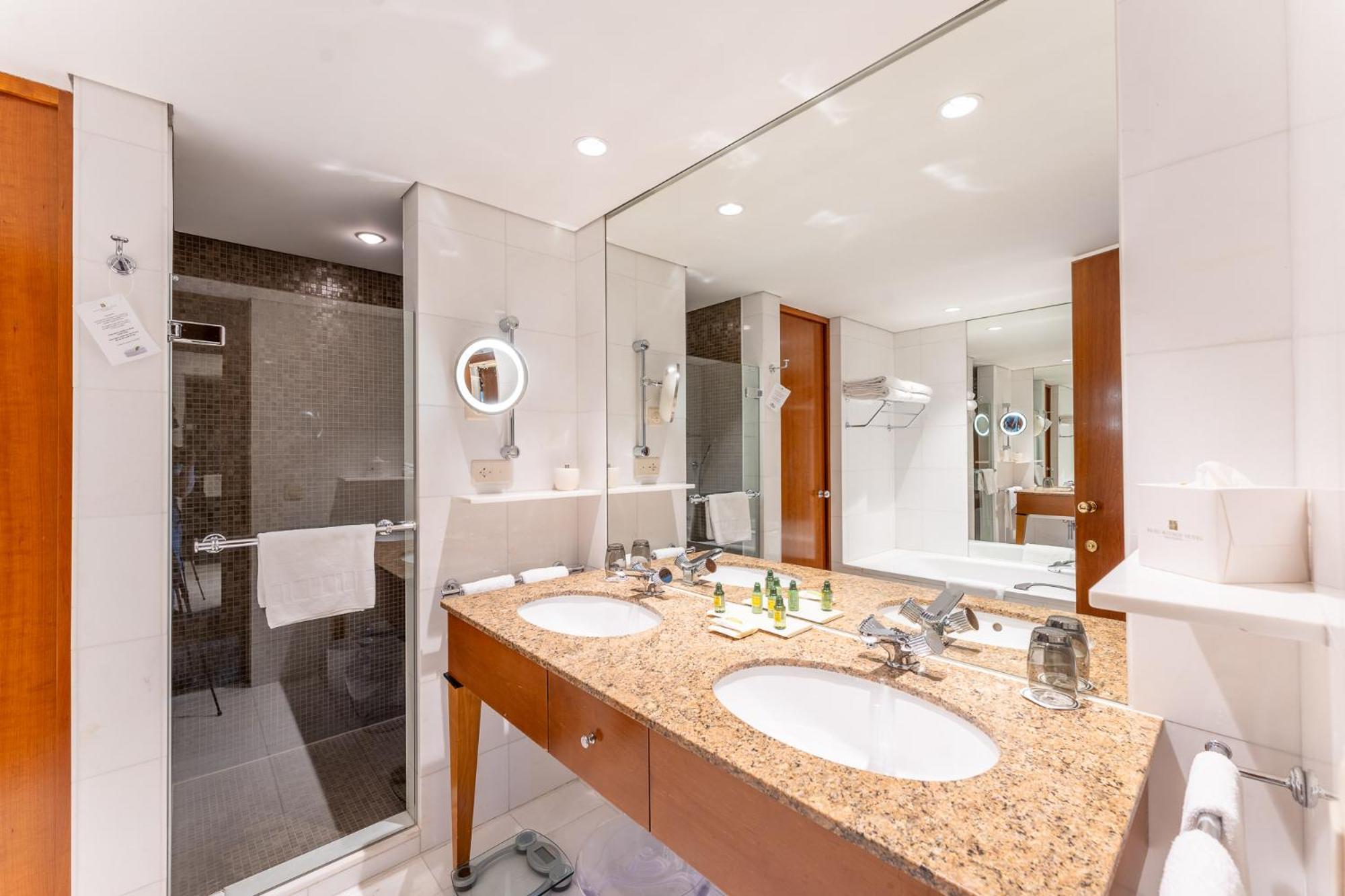 Beau Rivage Hotel Neuchâtel Dış mekan fotoğraf Bathroom